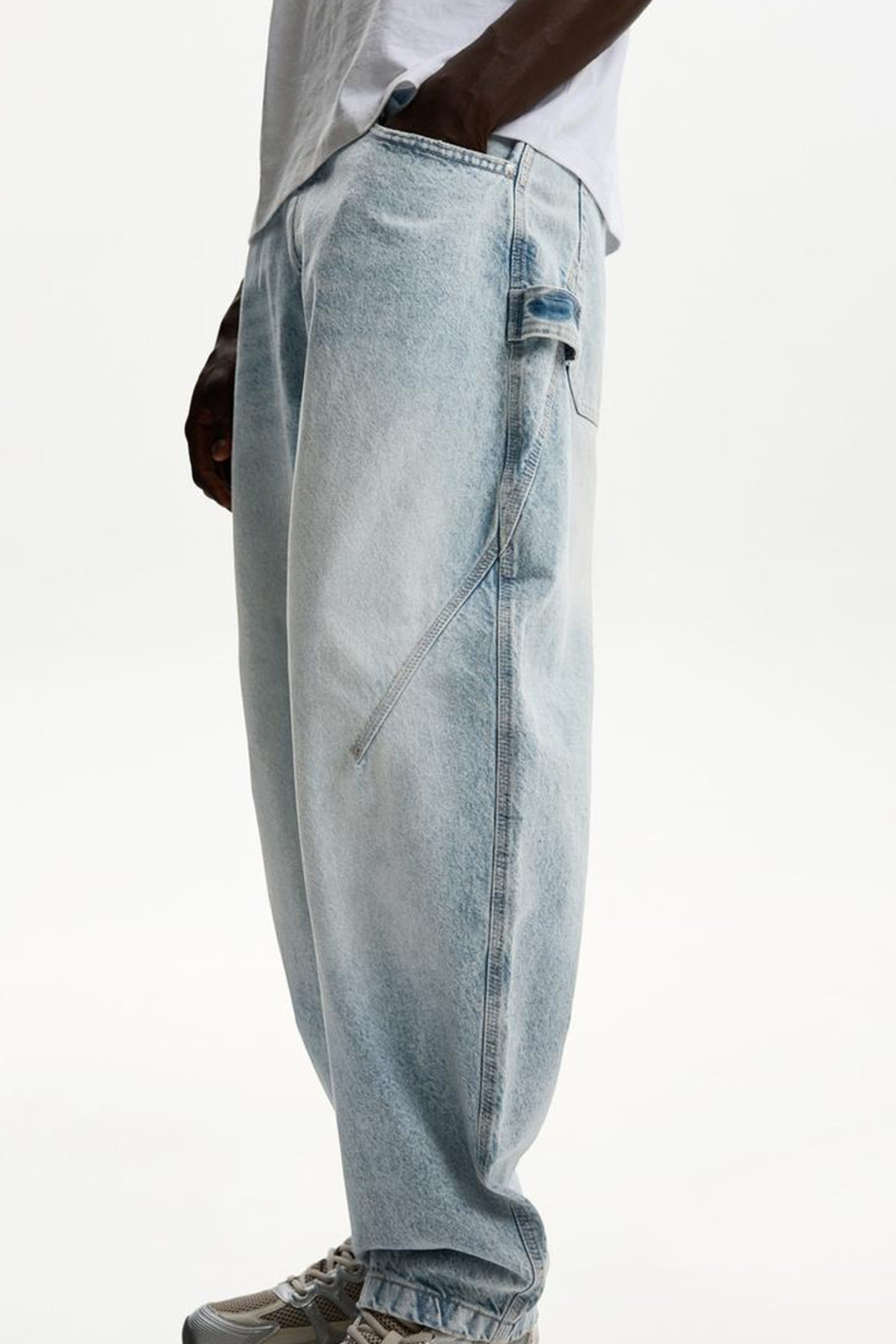 Dirtylabels balloon fit baggy jeans in light blue with a relaxed fit and side pockets