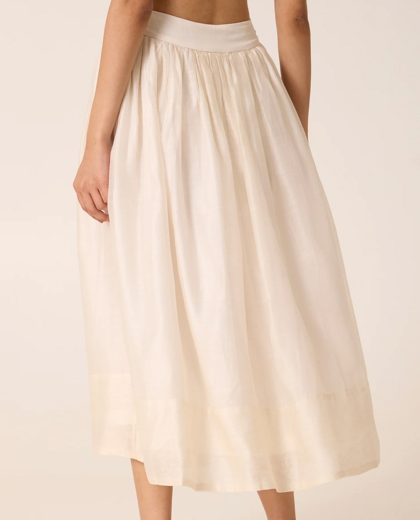Flowy Bohemian Women's Skirt India in Soft White Fabric for Comfortable Everyday Wear