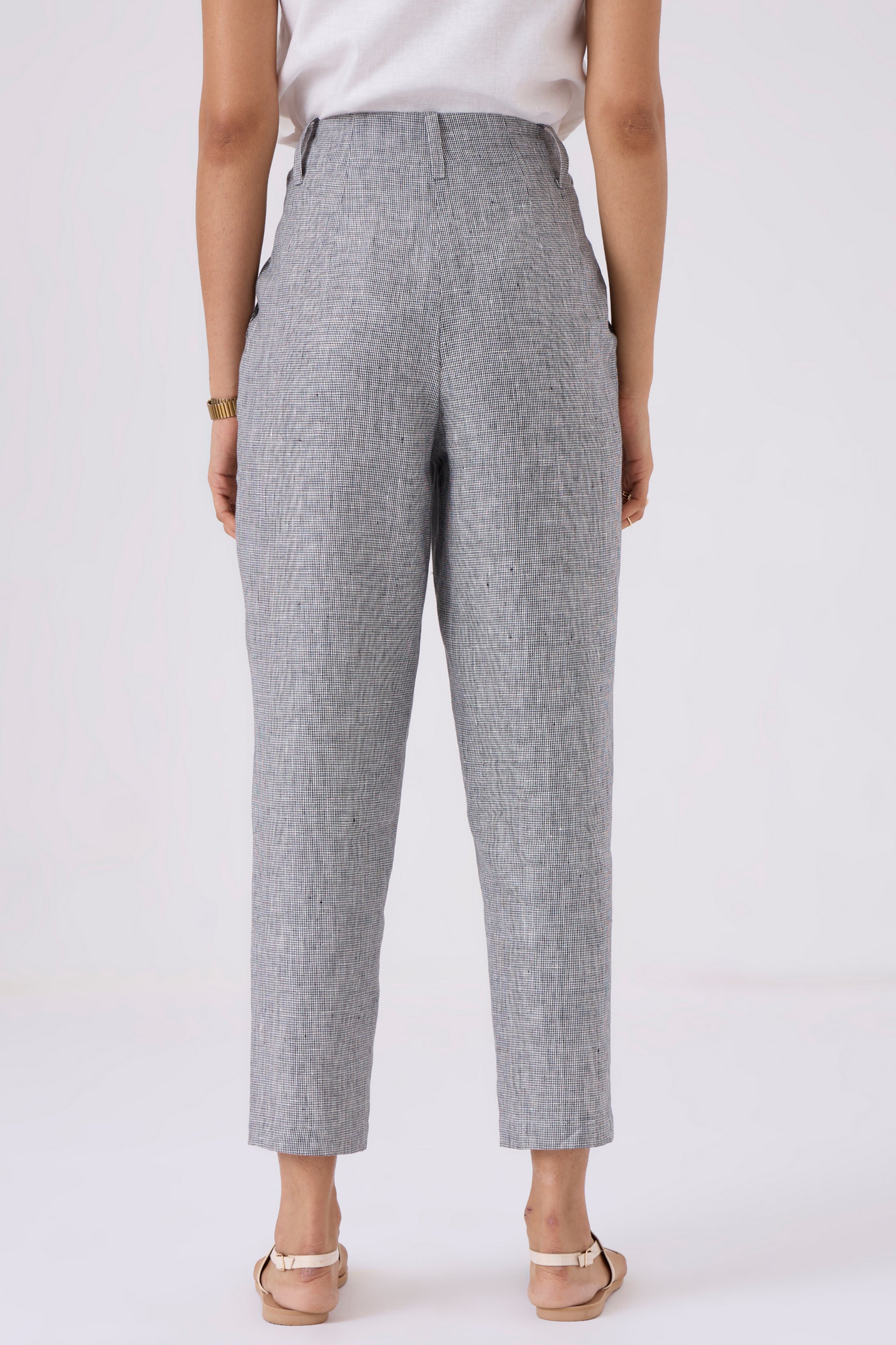 Stylish gray linen pants from DirtyLabels, perfect for casual wear. Buy linen pants India.