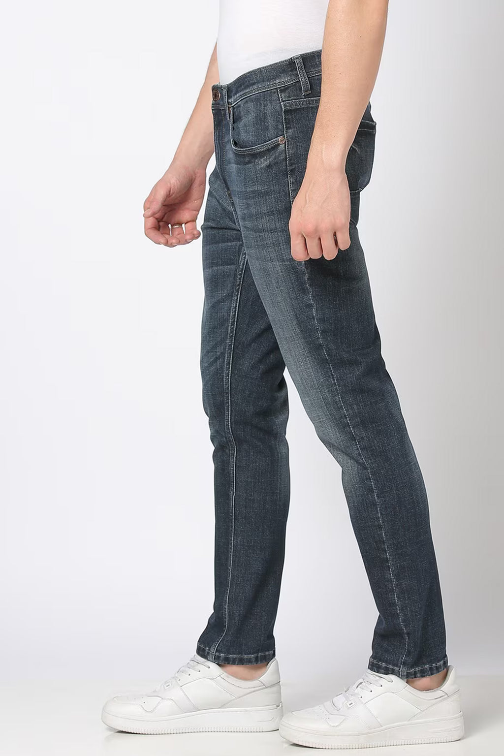 Stylish DirtyLabels men's jeans in a slim fit design, perfect for casual wear. Buy men's jeans online.