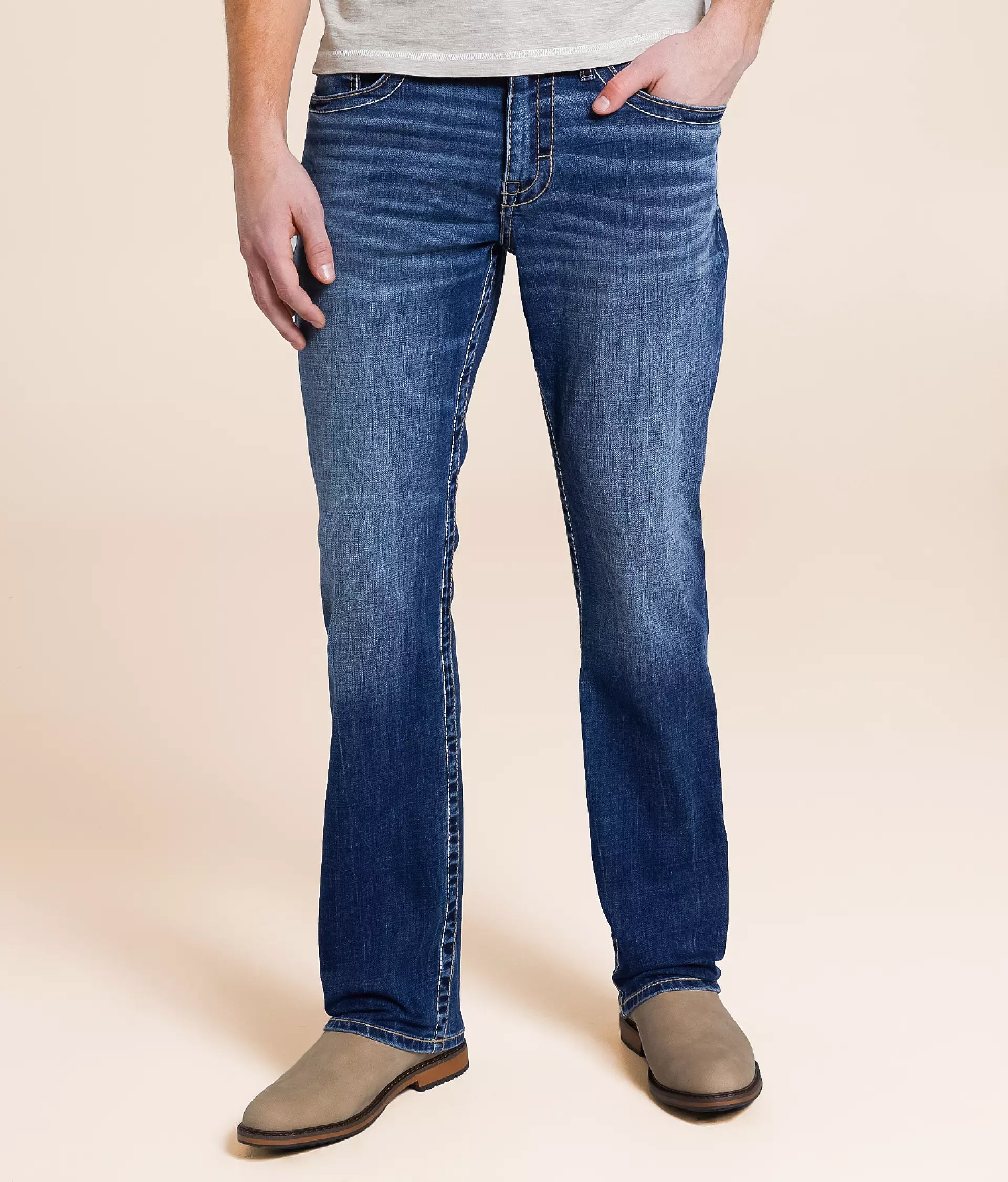 Men's straight stretch jeans in blue with faded detail, perfect for comfort. Buy straight stretch jeans online.