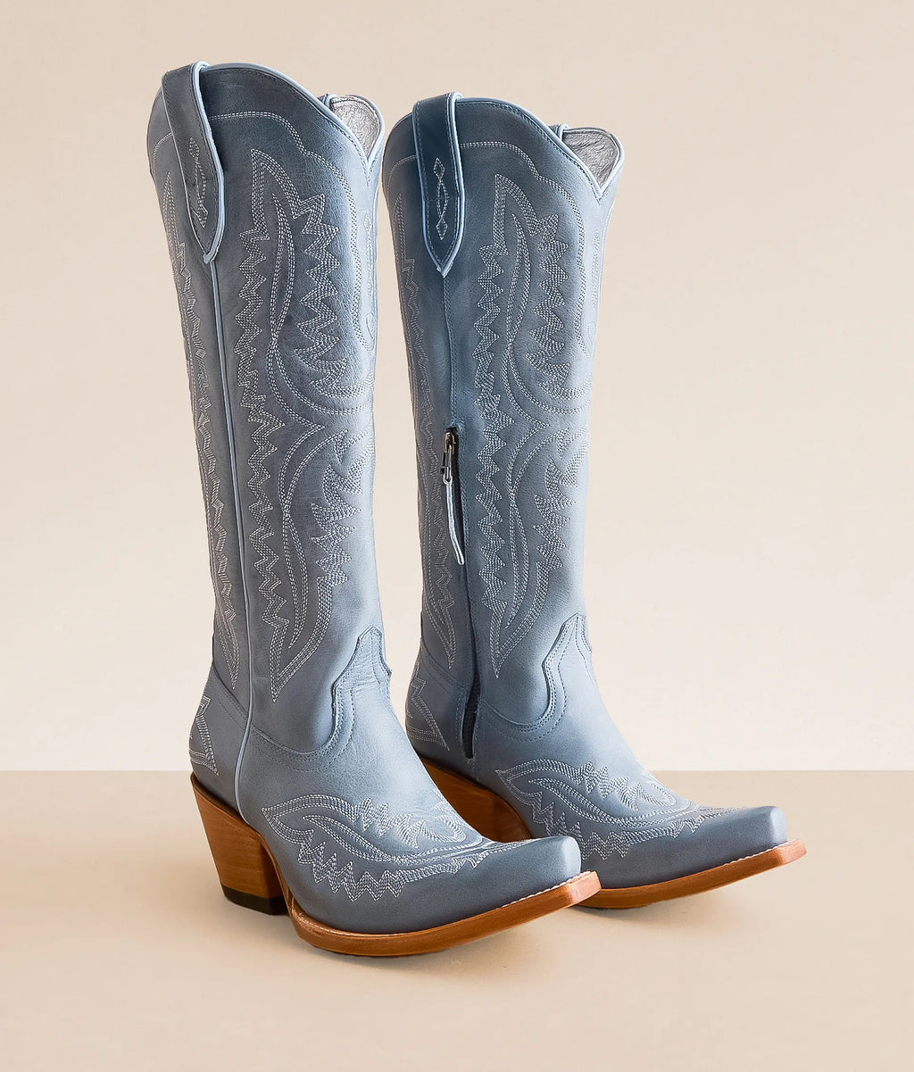 Casanova leather boots in light blue with decorative stitching and stylish heels