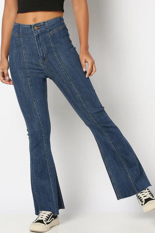 Dirtylabels high-rise bootcut jeans for women with a modern fit and flared legs in blue denim