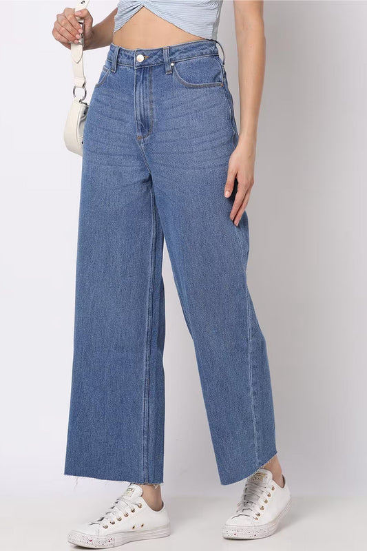 Women wide-leg jeans in light blue denim with high waist and relaxed fit for a trendy look