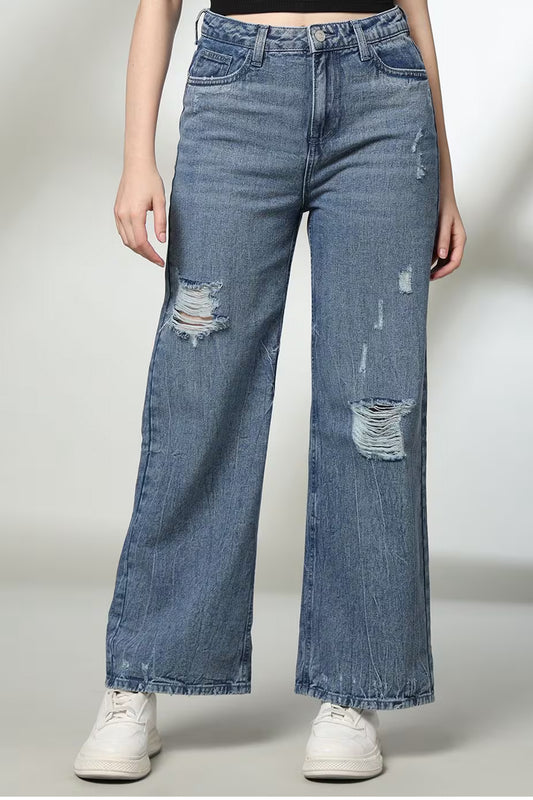 Women's distressed wide-leg jeans in light blue with trendy rips and relaxed fit